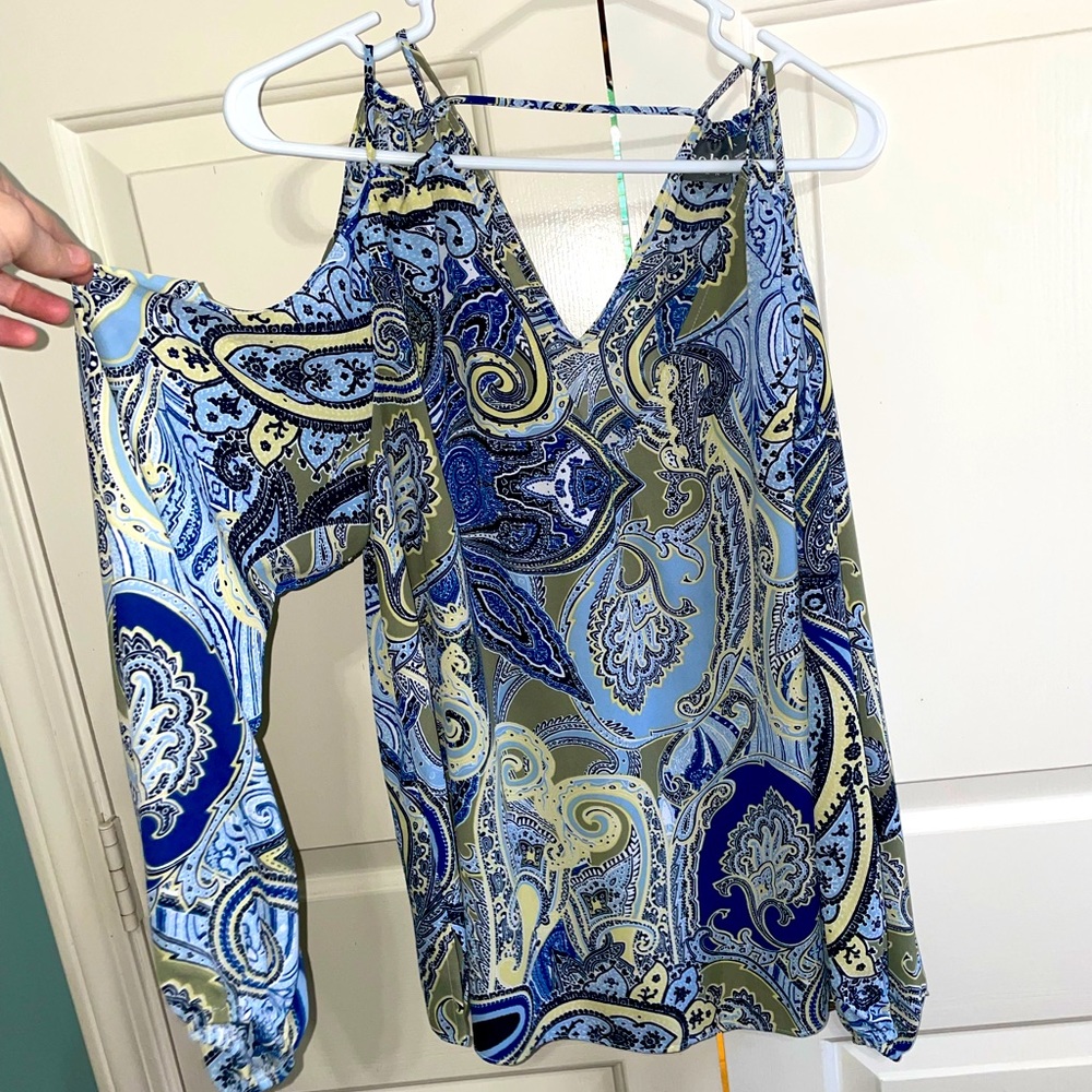 NY & Company Cold Shoulder Blouse, Green & Blue Paisley, size Large